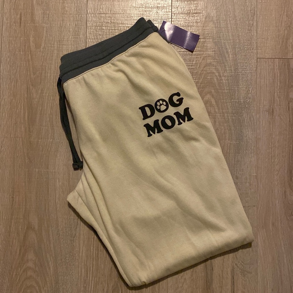 Modern Lux Women’s “Dog Mom” Colorblock Joggers